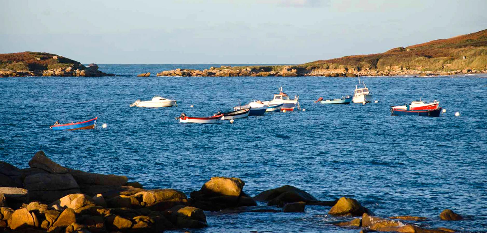 Zone dédiée au mouillage avec corps-morts à disposition pour l’amarrage