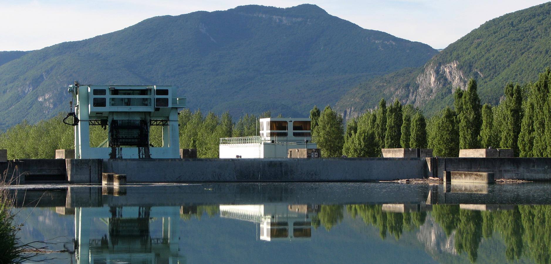 Usine hydroélectrique de Brégnier-Cordon (Ain)