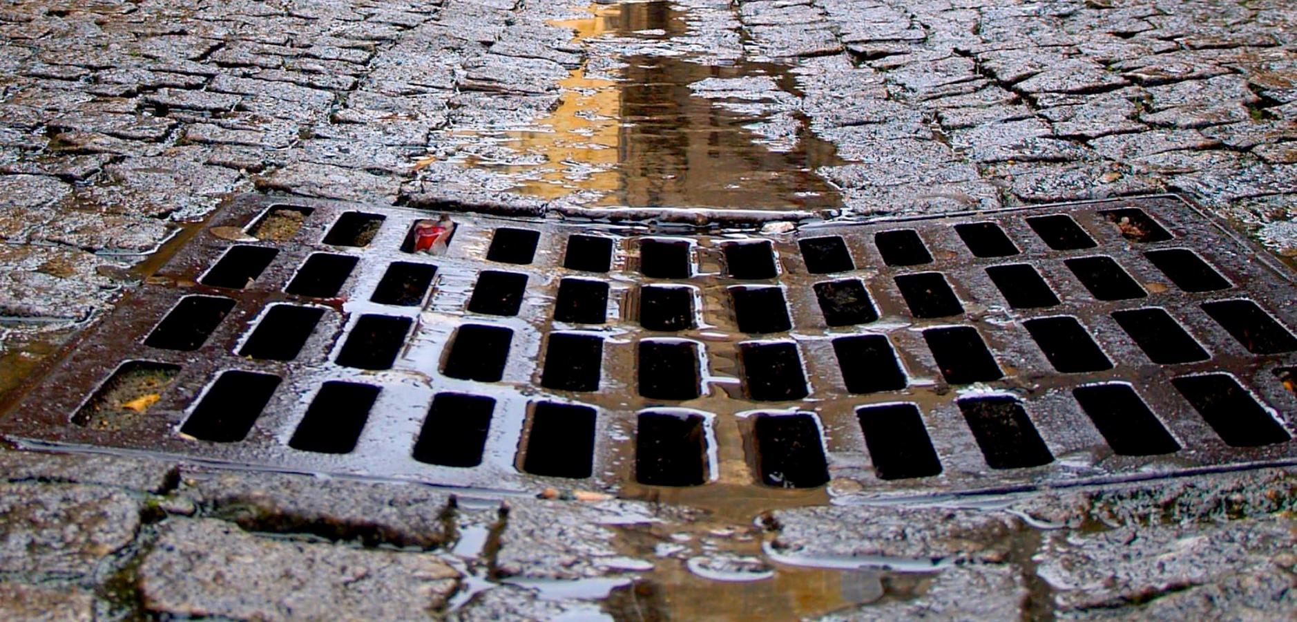 Grille d'évacuation des eaux pluviales OIEau