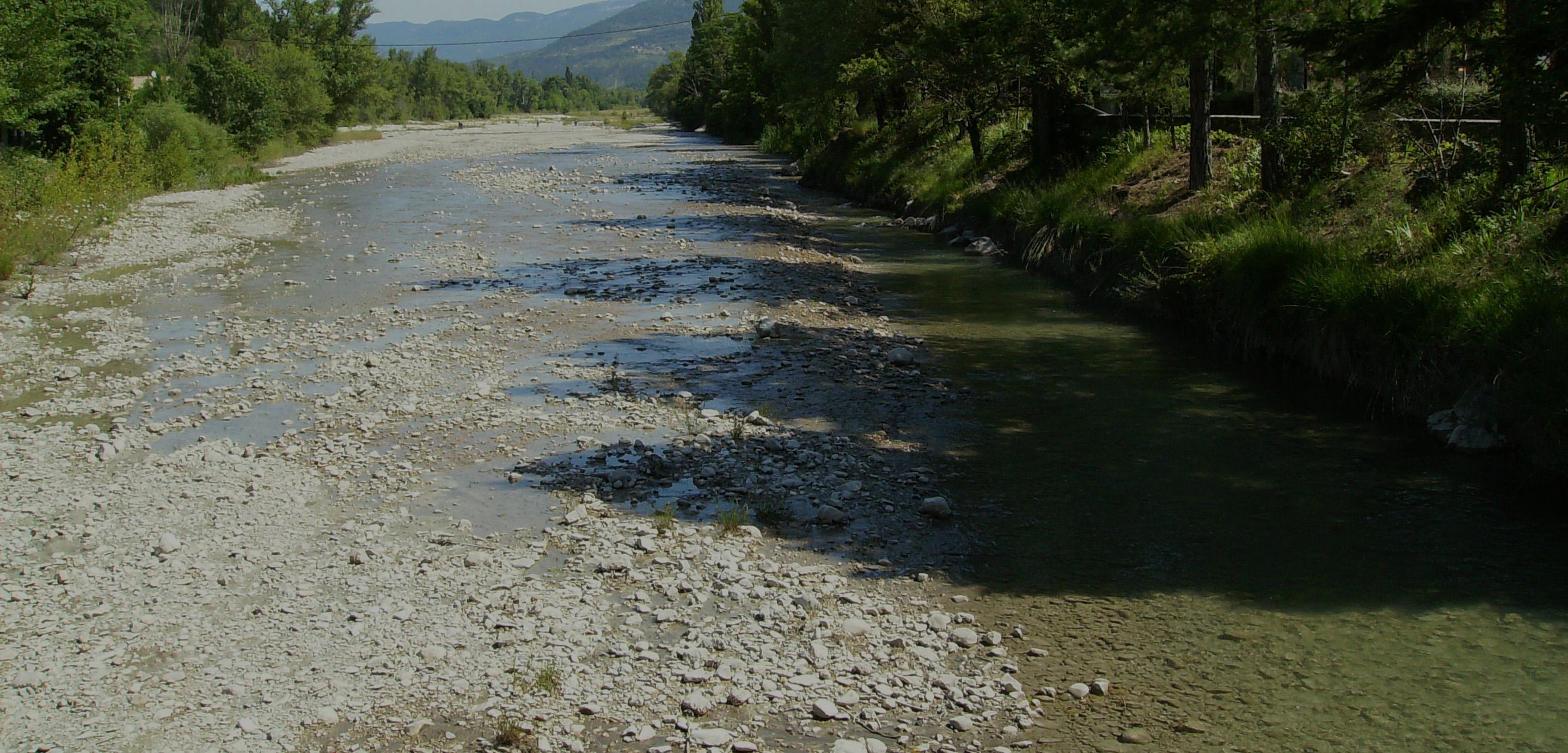 Étiage de l'Oule à Remuzat, Drôme Étiage de l'Oule à Remuzat, Drôme