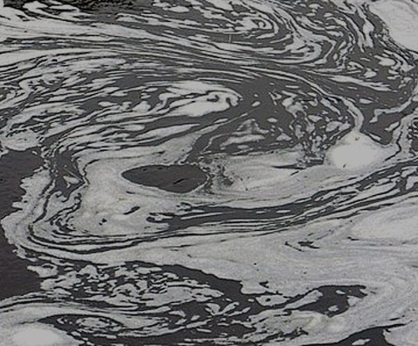 Pollution par rejets d'eaux usées industrielles