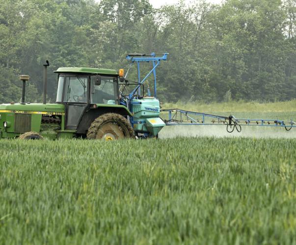 Epandage de pesticides