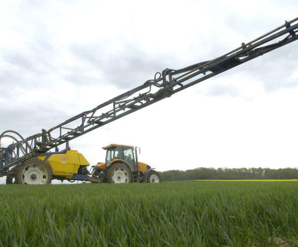 Épandage de pesticide