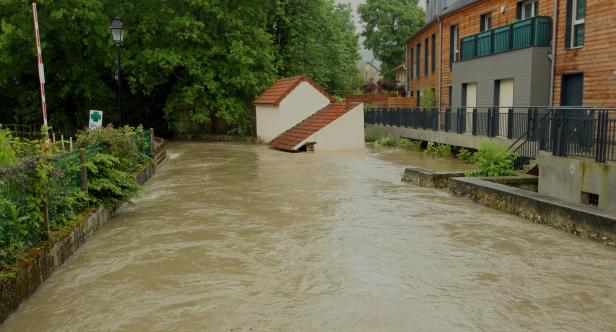 Inondation à Saint-Rémy-lès-Chevreuse Inondation à Saint-Rémy-lès-Chevreuse